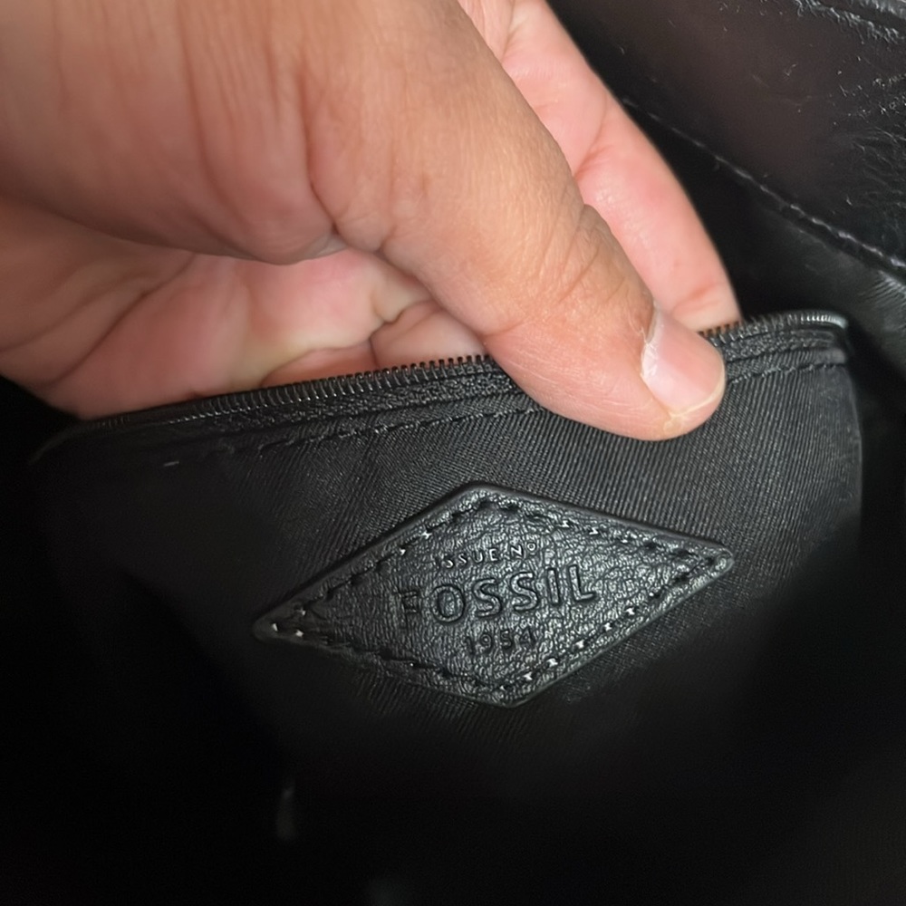 Fossil Black Shoulder Bag Sleek Design - Picture 14 of 14